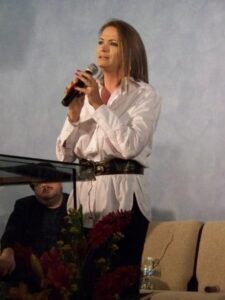 Tiffany Sweeley Ministries Praise & Glory to Jesus Christ